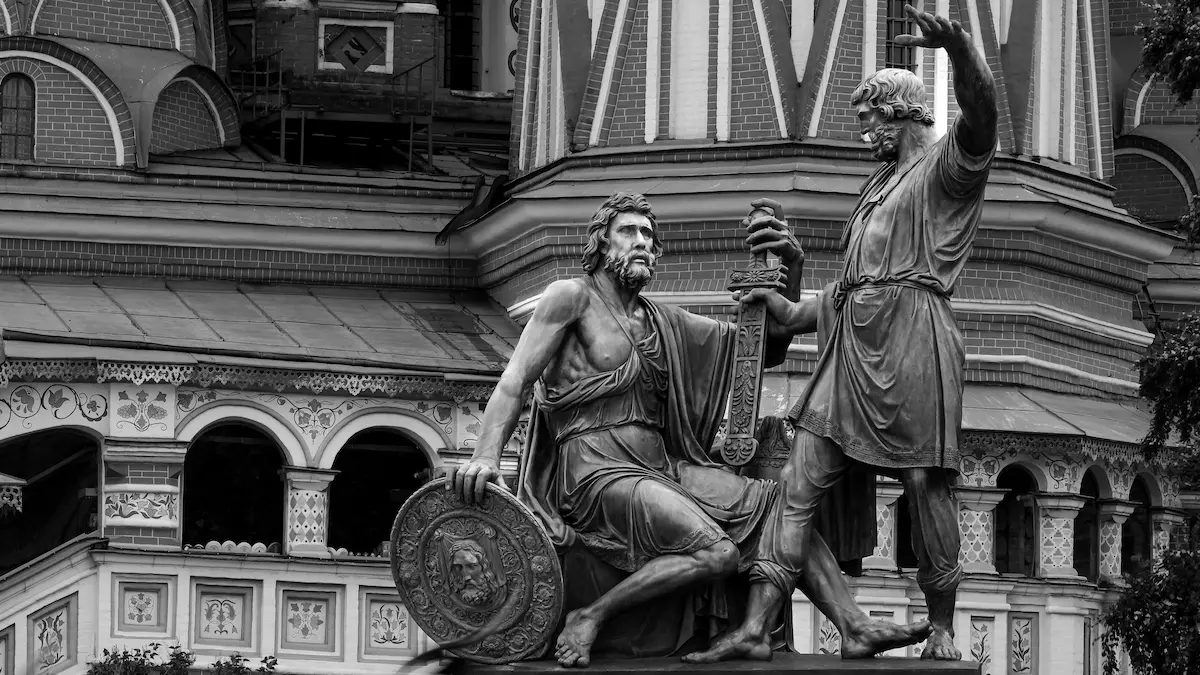 Памятник Минину и Пожарскому на Красной площади — образ Дня народного единства